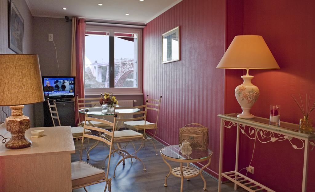 Logis Hotel Beau Site Loubaresse  Luaran gambar